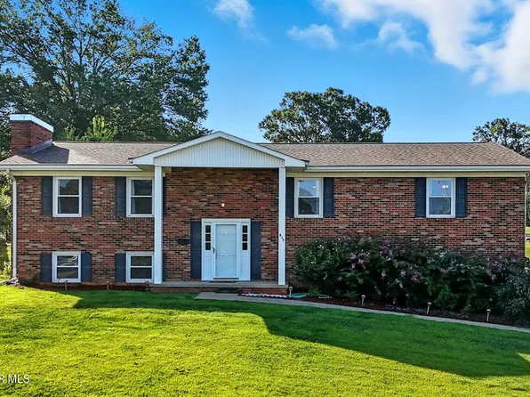 817 N Hills Dr, Johnson City, TN 37604