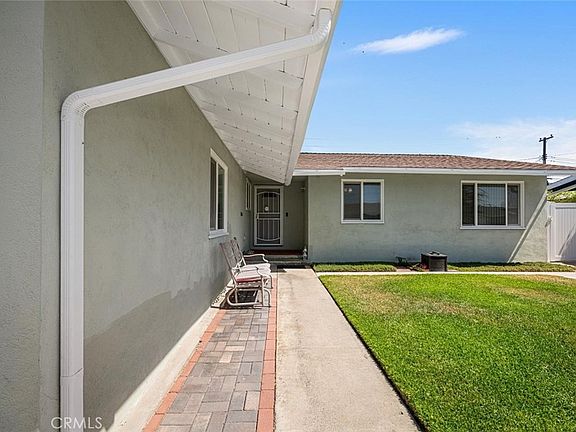 3rd image of 6651 Sambar Cir