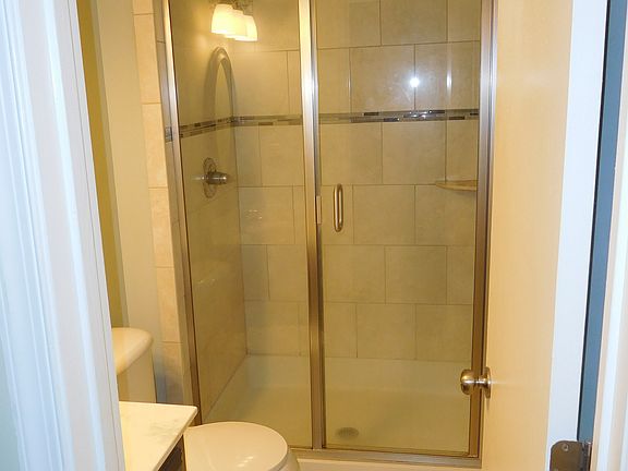 4th image of 4323 Baylor St