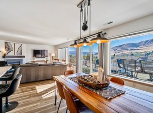 808 W Manson Hwy APT C203, Chelan, WA 98816