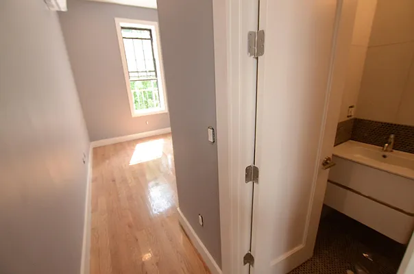 Rented by Miron Realty Group | media 51