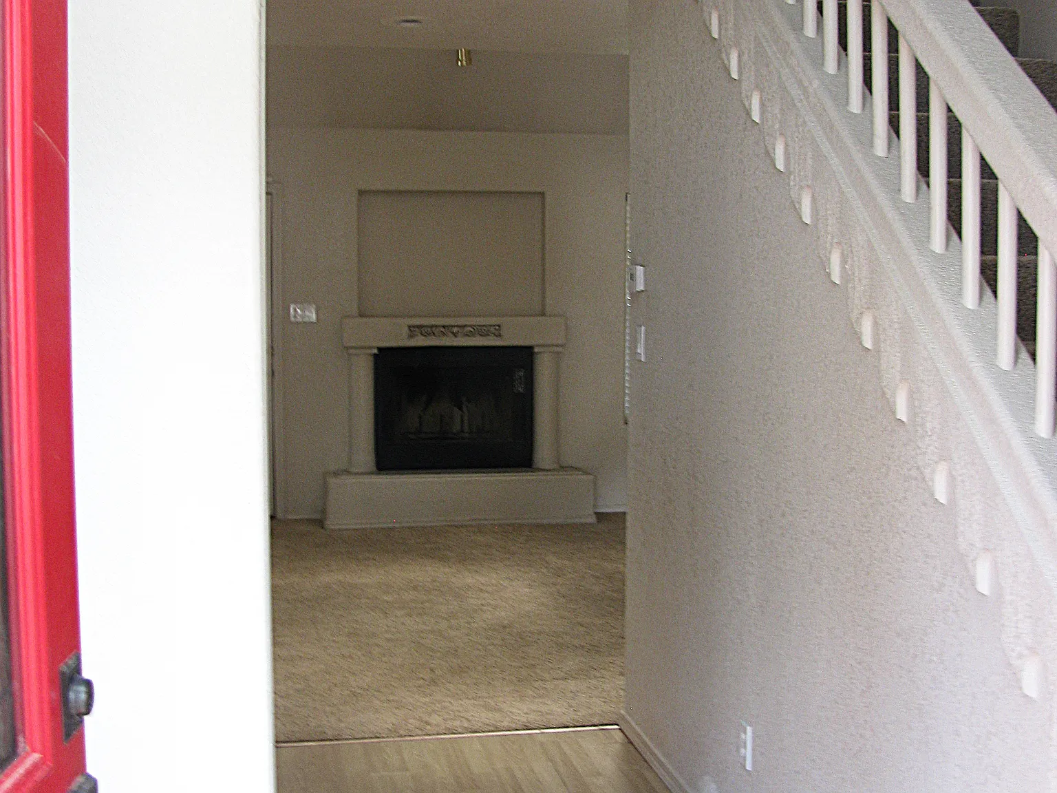 3 bed, 2.5 bath, 1566 sqft, $1,995 — Photo 2