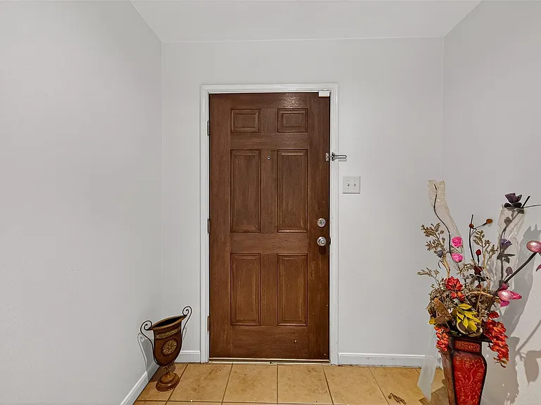 16547 Lanesborough Dr — Photo 5