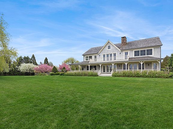 2nd image of 124 Hedges Ln