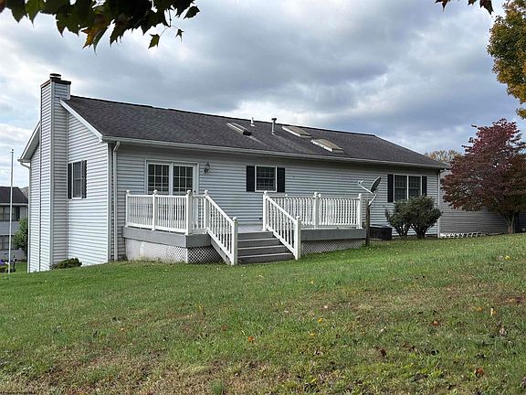 4th image of 110 Jennifer Ln