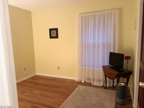 2nd image of 505 Sunrise Dr