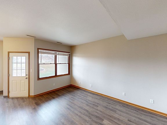 3rd image of 2911 Charlotte Ct Unit 100