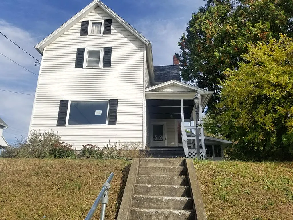 73 Sterling St photo 1