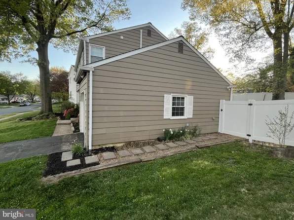 1323 Tulane Rd, Wilmington, DE 19803