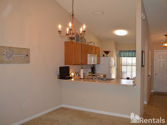 3rd image of 702 Ginger Mill Dr