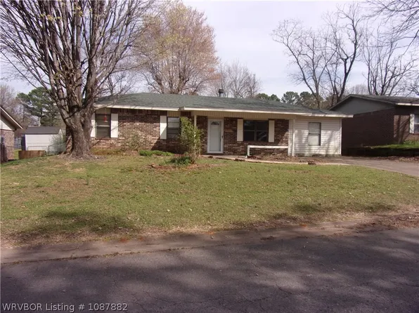 205 S 30th St, Ozark, AR 72949