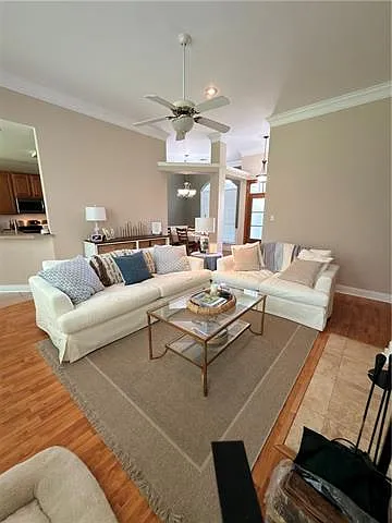 4 bed, 3.0 bath, 1880 sqft, $2,200 — Photo 4
