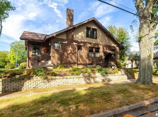 2757 15th Ave, Moline, IL 61265