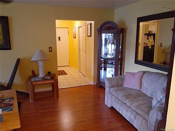 3rd image of 280 Country Club Ln #280