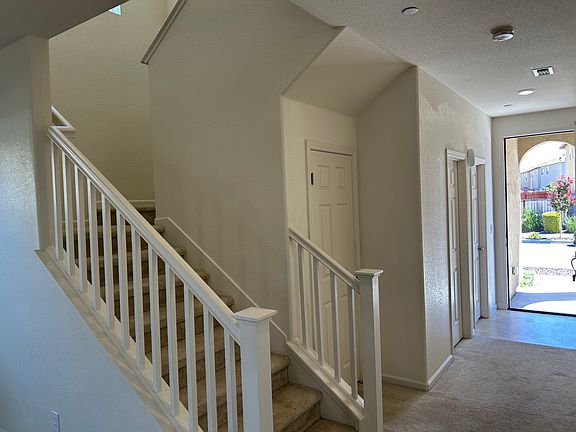 4th image of 5367 Kankakee Dr