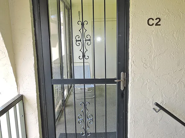 312 Pine Ridge Circle #C-2, Greenacres, FL 33463