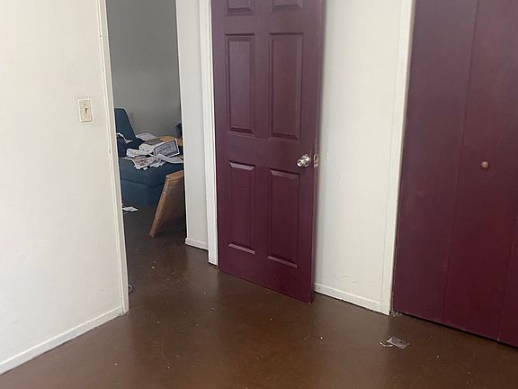 2nd image of 3016 Barker Ave #3B