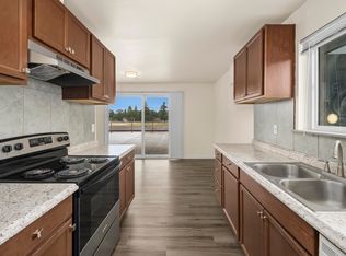 30 Thunderbird Pkwy SW #B-10, Lakewood, WA 98498