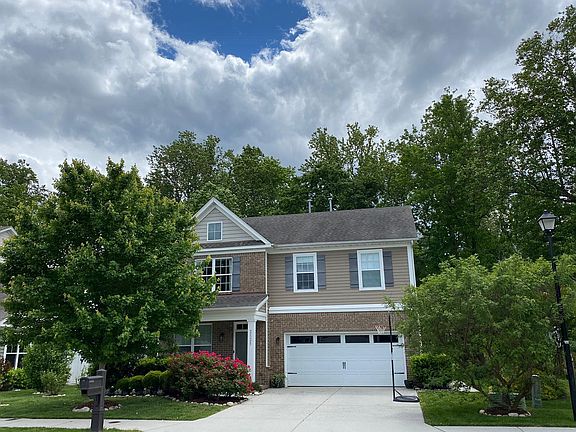 3rd image of 2525 Saint Martin Dr