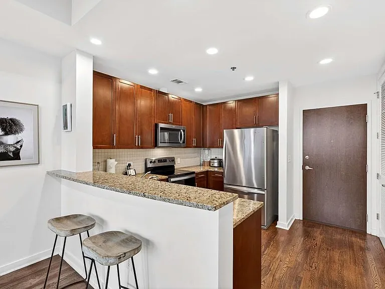 855 W Peachtree St NE #2415 — Photo 8