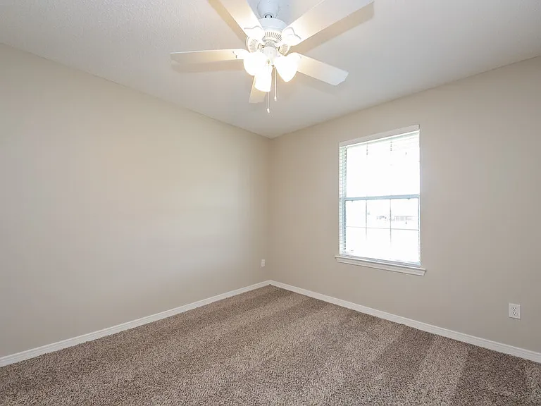 3209 Silverado Cir — Photo 12