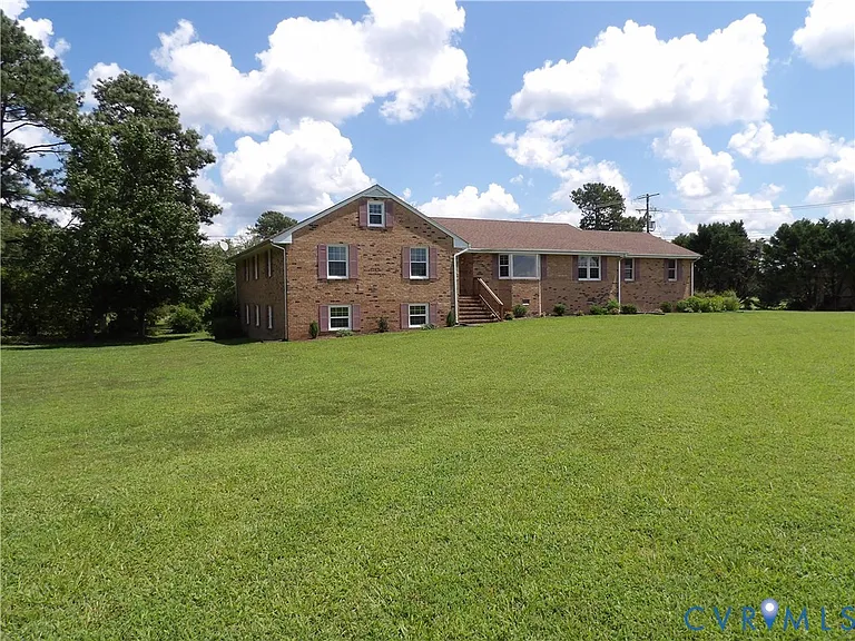 3813 Johnson Rd — Photo 4