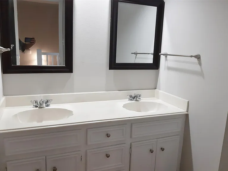 1706 Calveryman Ln — Photo 20