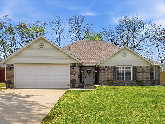 2nd image of 3216 Eaglecrest Cir