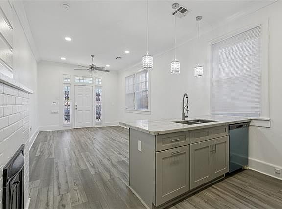 4th image of 2627 Orleans Ave