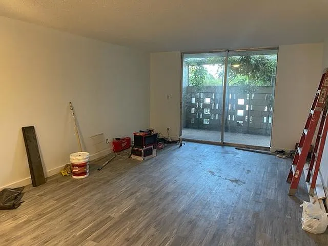 1 bed, 940 sqft, $1,650 — Photo 2
