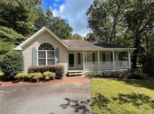 129 Falcon Brook Dr, Dahlonega, GA 30533