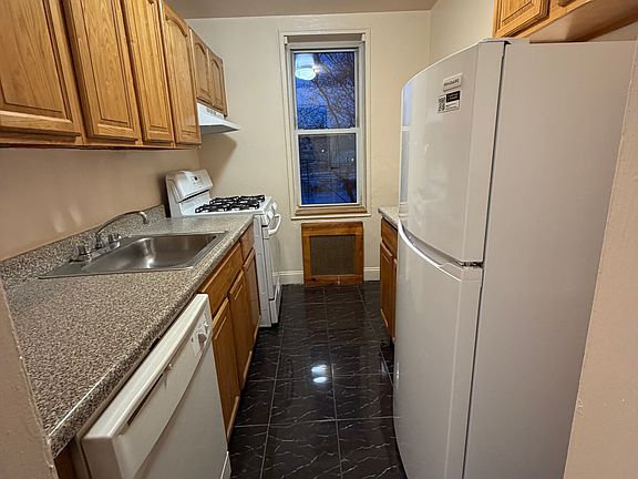 2nd image of 13510 Grand Central Pkwy APT 110