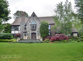 11 Strawberry Ln, Upper Saddle River, NJ 07458