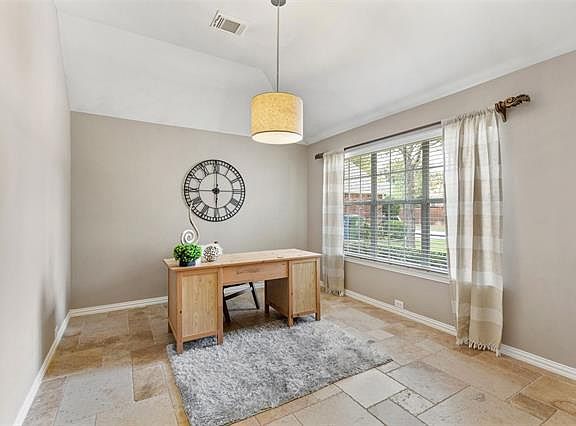 5th image of 2808 Stanford Dr