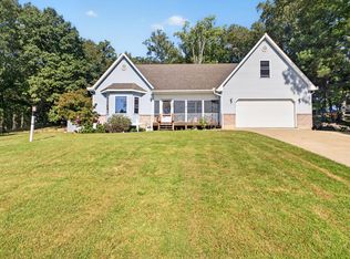 448 Bayshore Dr, Cadiz, KY 42211