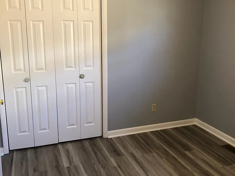909 Martingale Dr — Photo 17
