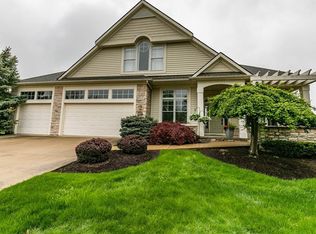 427 Saint Andrews Ln, Broadview Heights, OH 44147