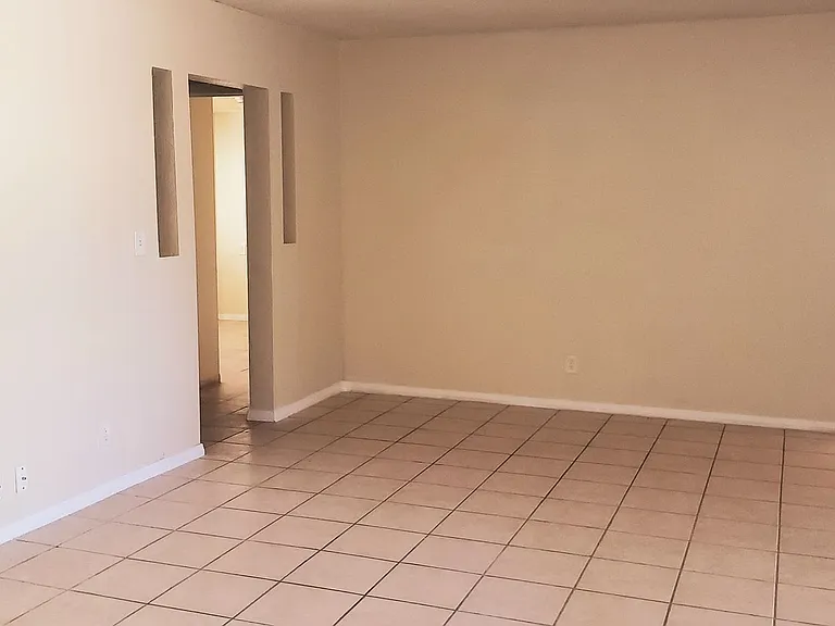 7610 Valley Vis — Photo 4