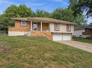 1304 SW Walnut St, Lees Summit, MO 64081