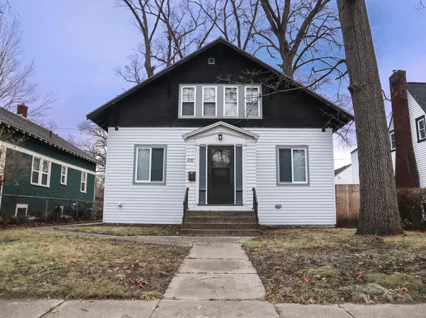 2137 Maffett St, Muskegon Heights, MI 49444