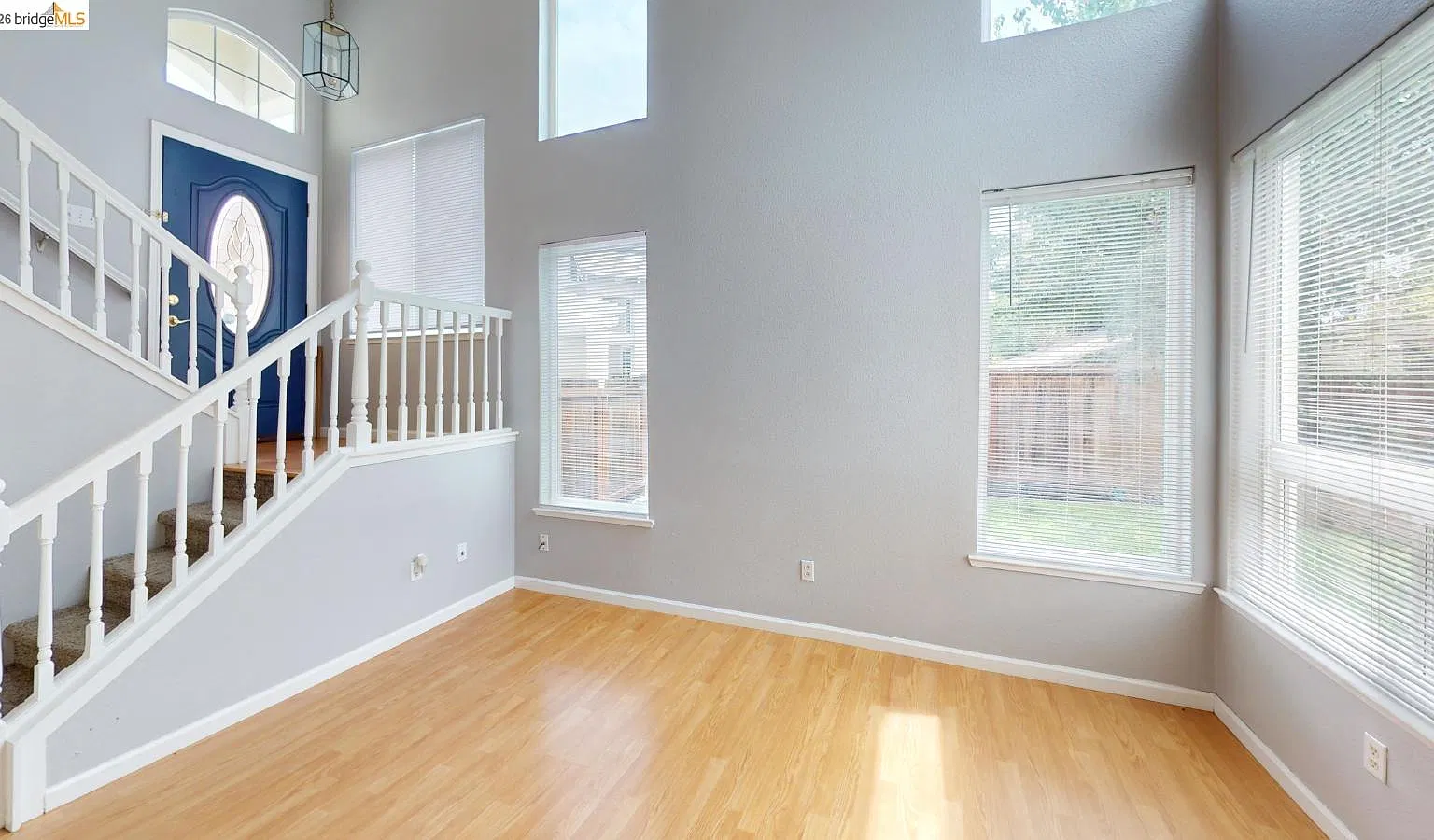 3 bed, 2.5 bath, 1158 sqft, $3,025 — Photo 3