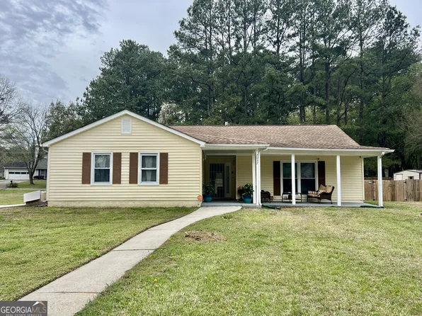 7037 Whitfield Dr, Riverdale, GA 30296