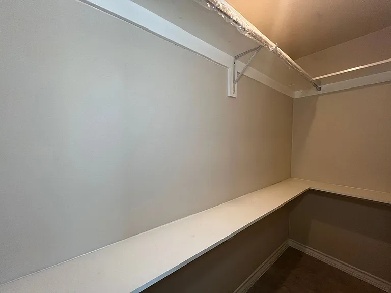 2904 E Lyon St — Photo 28