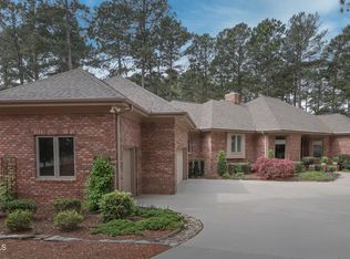 32 Oxton Cir, Pinehurst, NC 28374