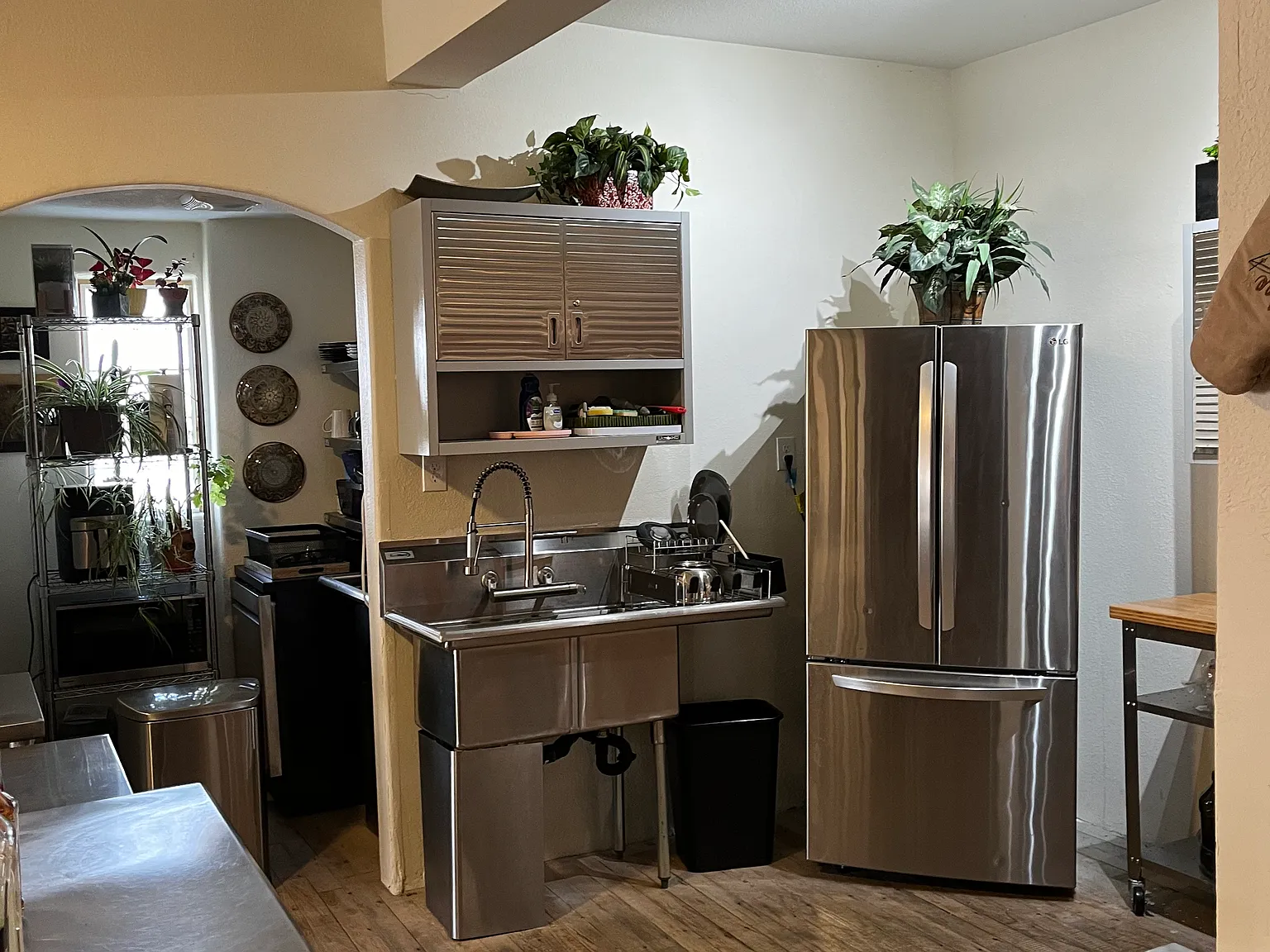 3 bed, 3200 sqft, $3,950 — Photo 2