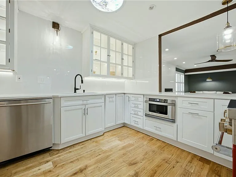 2220 Spring Mill Cv — Photo 13