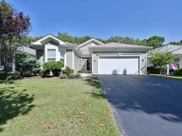 21 Derby Dr, Galloway, NJ 08205