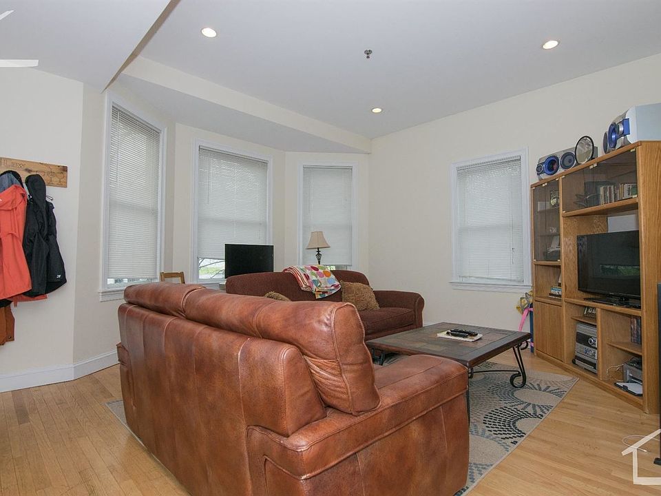 9 Gardner Ter. #2 Boston (Allston) Unit Photo 2