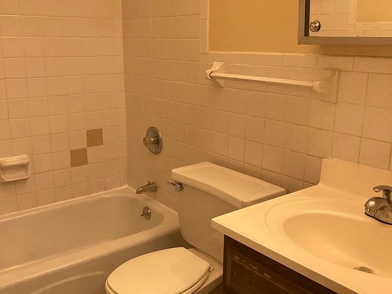 1701 Kenwood Ave — Photo 19