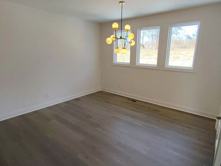 7923 Pine St — Photo 5